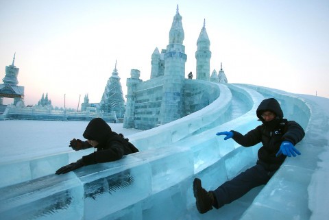 Jégcsúszda (jégcsúszda, játszótér, )
