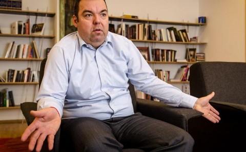 L(1)(960x640).jpg (L. Simon László)