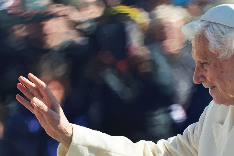 XVI Benedek pápa kegyelmes (Pápa, Benedek, XVI. Benedek pápa)