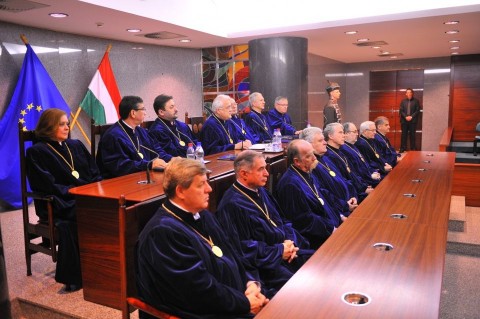 alkotmanybirosag(210x140)(1).jpg (alkotmánybíróság)