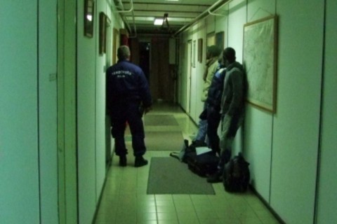 hatarsertok-a-rendorsegen(1)(210x140)(3).jpg (migránsok, embercsempészet, )