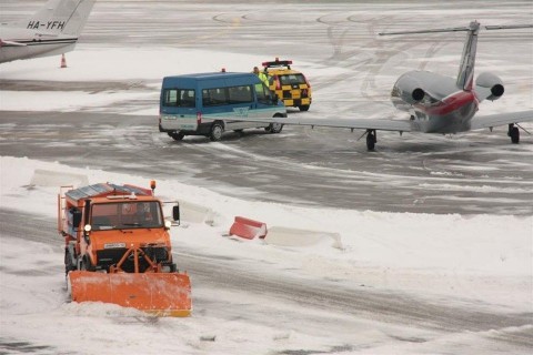 havas-ferihegy(960x640).jpg (havazás, repülőtér, liszt ferenc nemzetközi repülőtér, )