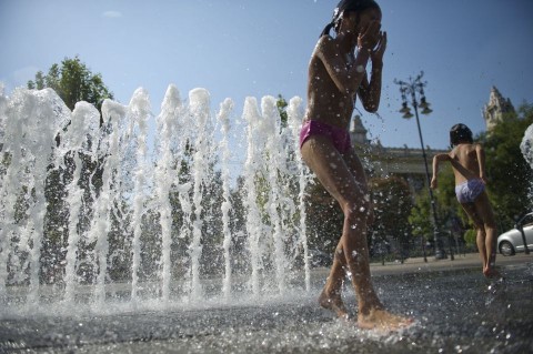 kanikula(3)(960x640)(4).jpg (szökőkút, )