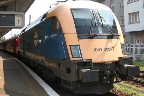 mozdony(960x640)(1).jpg (mozdony)