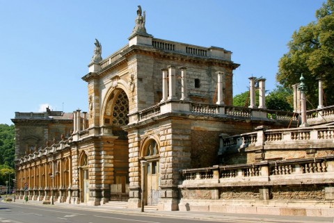 varkert-bazar(960x640)(1).jpg (várkert bazár)