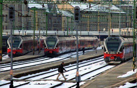 vonat déliben (vonat, tél )