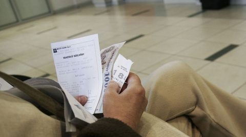 Bank (bank, nyugdíjas)