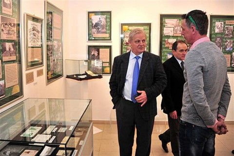 Ifj(960x640).jpg (ifj. albert flórián, tarlós istván, dr. bácskai jános)