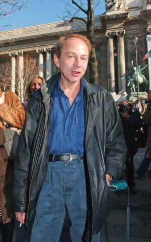 Michel-Houellebecq-(1)(960x640)(1).jpg (Michel Houellebecq )