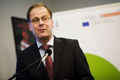 Navracsics Tibor (navracsics tibor)