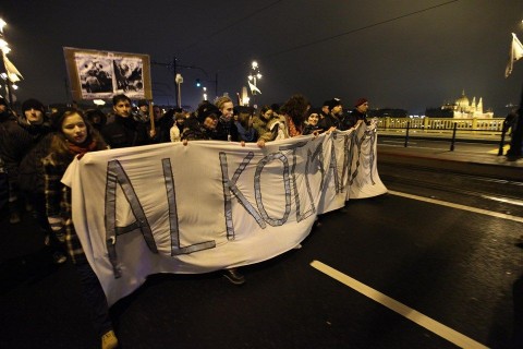 Tuntetes-a-Fidesz-25(960x640).jpg (tüntetés, fidesz, )