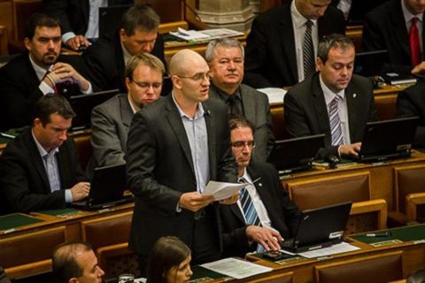 Z(960x640).jpg (Parlament)
