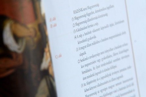 alaptörvény (alaptörvény)