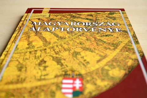 alaptorveny(2)(960x640)(4).jpg (alaptörvény)