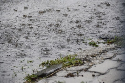 eso(210x140)(2).jpg (eső, )