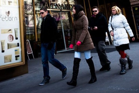 fiatalok(210x140)(1).jpg (fiatalok, alexandra, andrássy út, )