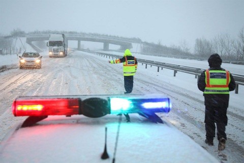 havazas(960x640).jpg (havazás, rendőr, )