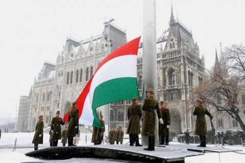 március 15 (március 15)