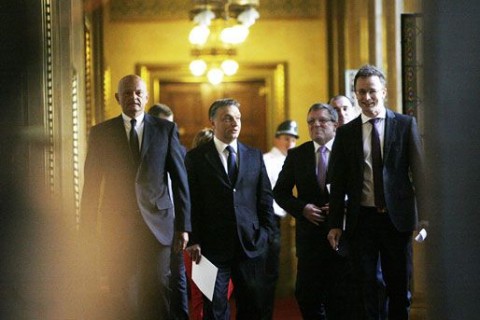 miniszterelnökség (miniszterelnökség, szijjártó péter, matolcsy györgy, orbán viktor, )