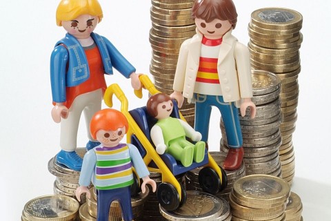 pénz-család (család, pénz, )