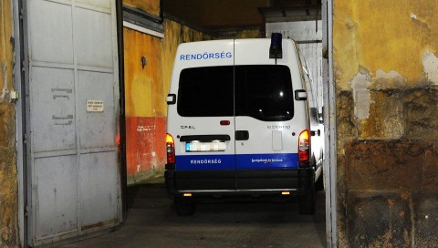 rabszállító (rabszállító, )