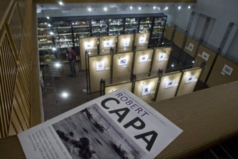 robert capa (robert capa)