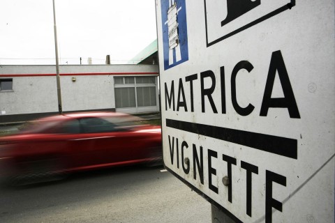 utdij(960x640)(4).jpg (útdíj, matrica, autpálya)