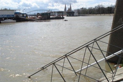 A-Tisza-Szegednel(960x640)(1).jpg (A Tisza Szegednél)