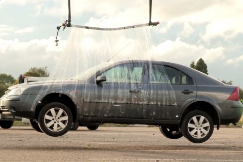 Cellux emelte autó (cellux, autó, )