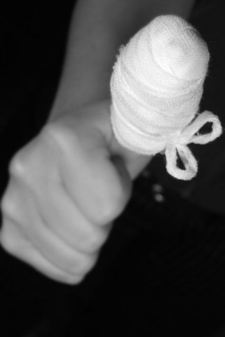 Sérült ujj (kötés, ujj, sérülés, )