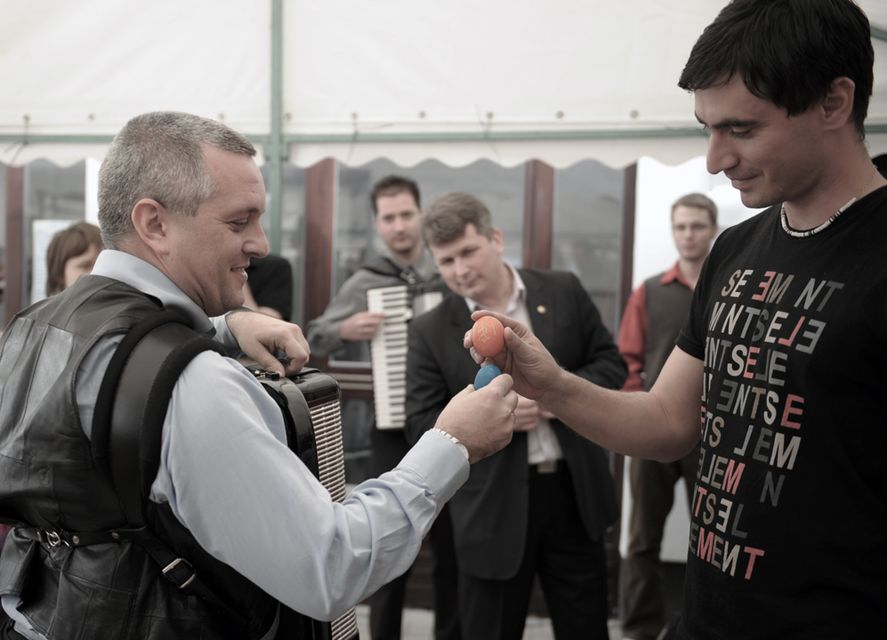 Tojáskocogtatás (Tojáskocogtatás)