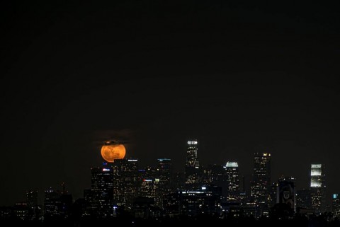 Voros-Hold(960x640)(1).jpg (vörös hold, hold, szmog, los angeles, )