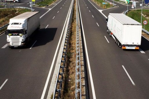 autopalya(210x140)(5).jpg (autópálya, kamionforgalom, )