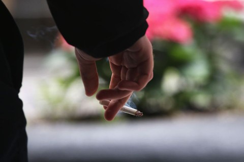 cigaretta (cigaretta, dohányház, trafiktörvény)