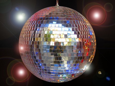 diszko(210x140)(1).jpg (diszkó)