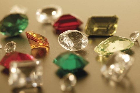 drágakövek (drágakő, )