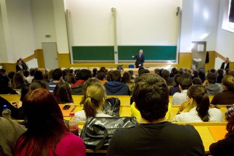 egyetem (egyetemi tanárok, )