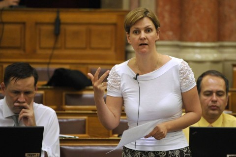 hegedűs lórántné (hegedűs lórántné)