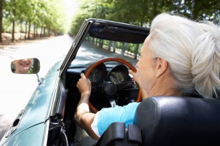 idős nő vezet (vezetés, idős, )