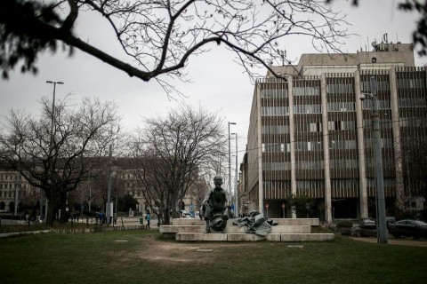 józsef attila szobor (józsef attila szobor, )