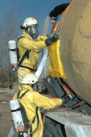 katasztrofavedelem(210x140)(1).jpg (veszélyes anyag, katasztrófavédelem, veszély, )