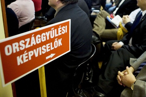 képviselő (képviselő)