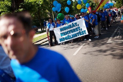 május 1 szakszervezeti tüntetés (szakszervezeti tüntetés, munkát és kenyeret, május 1, )