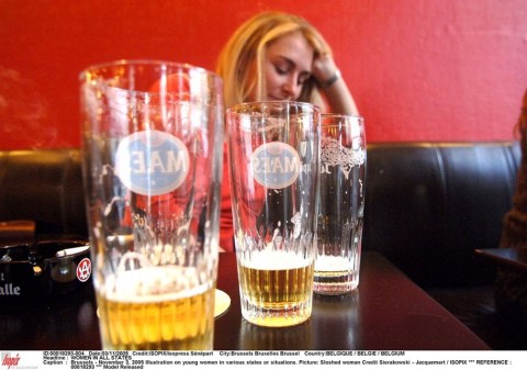 részeg nő (részeg, ittas, részeg nő, )