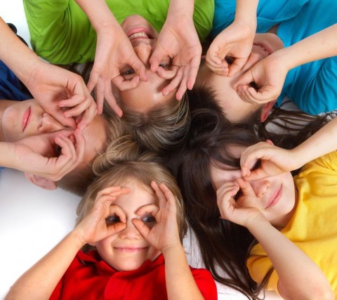 Boldog gyerekek (gyerekek, boldogság, )