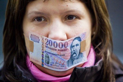 Hitel(210x140)(1).jpg (hitel)