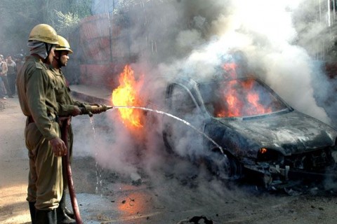 Lángoló autó (lángoló autó)