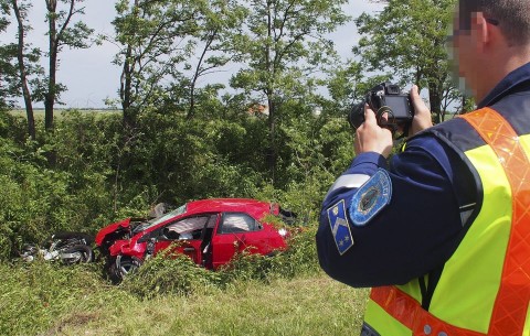 Motoros baleset  (kiskunfélegyháza, motoros, baleset)