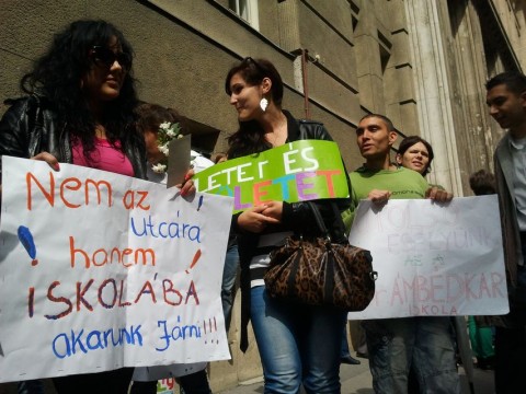 Tüntetés (tüntetés, oktatás, )