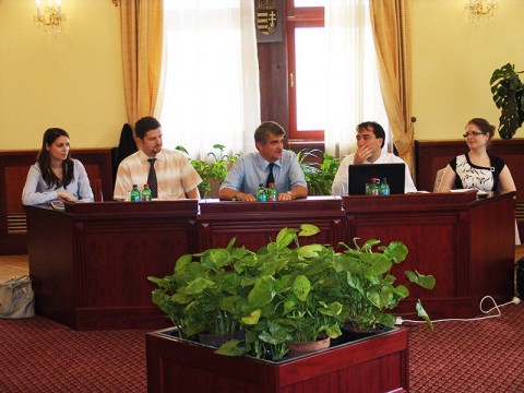 Vetélkedő a Szegedi Ítélőtáblán (Vetélkedő a Szegedi Ítélőtáblán)